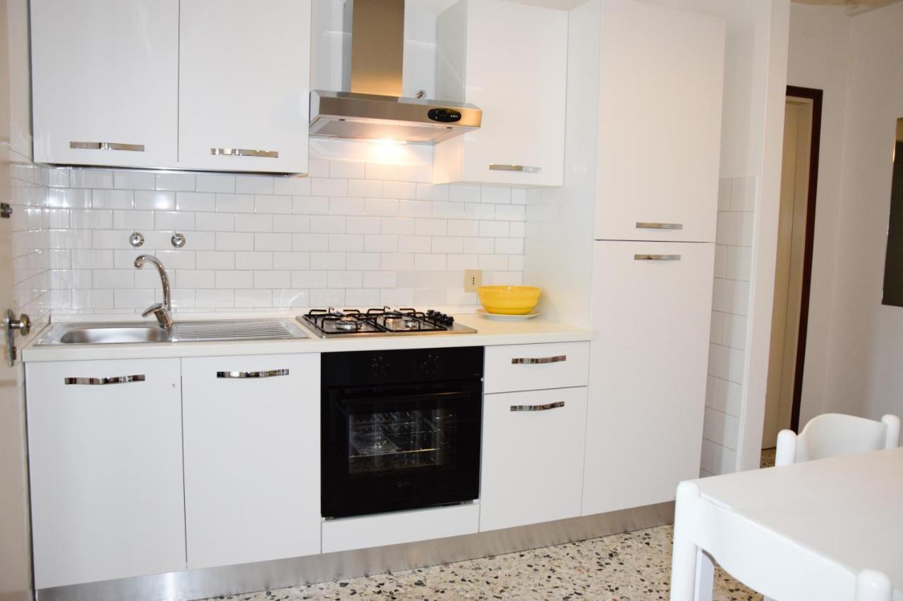 Villa Vania Family Apartments Lido di Jesolo Kültér fotó