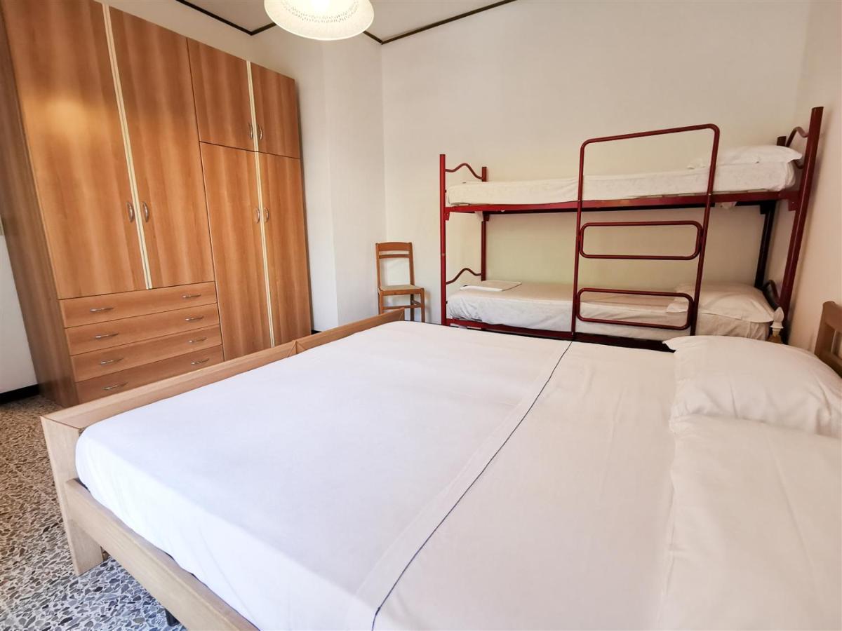 Villa Vania Family Apartments Lido di Jesolo Kültér fotó