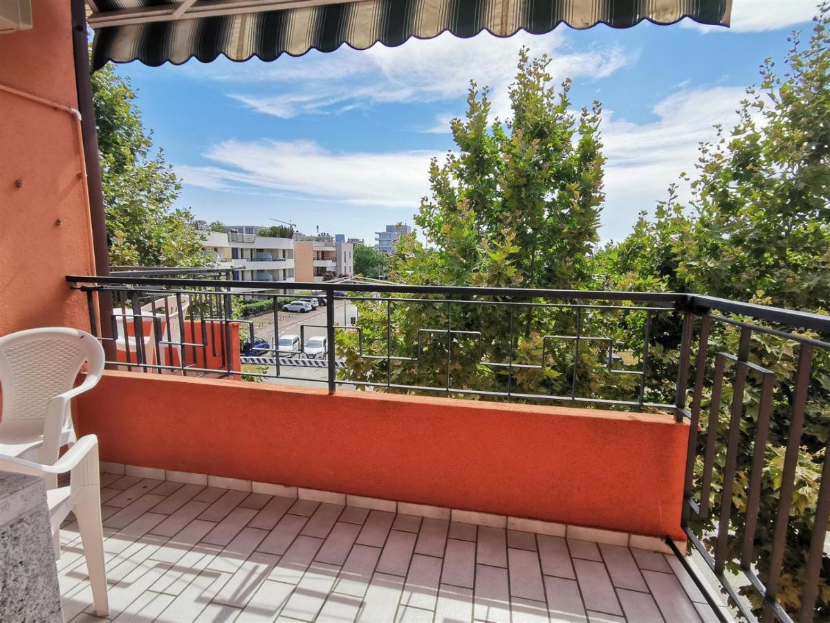 Villa Vania Family Apartments Lido di Jesolo Kültér fotó