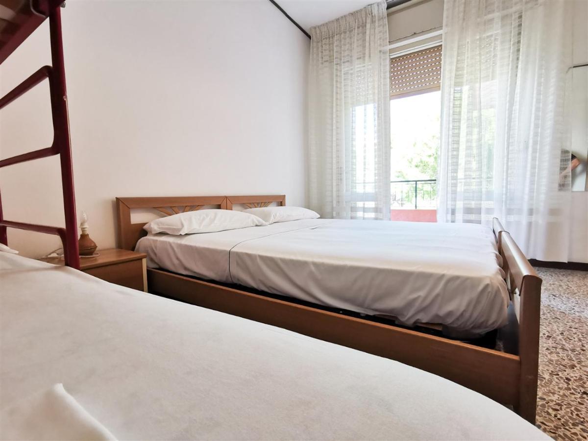 Villa Vania Family Apartments Lido di Jesolo Kültér fotó